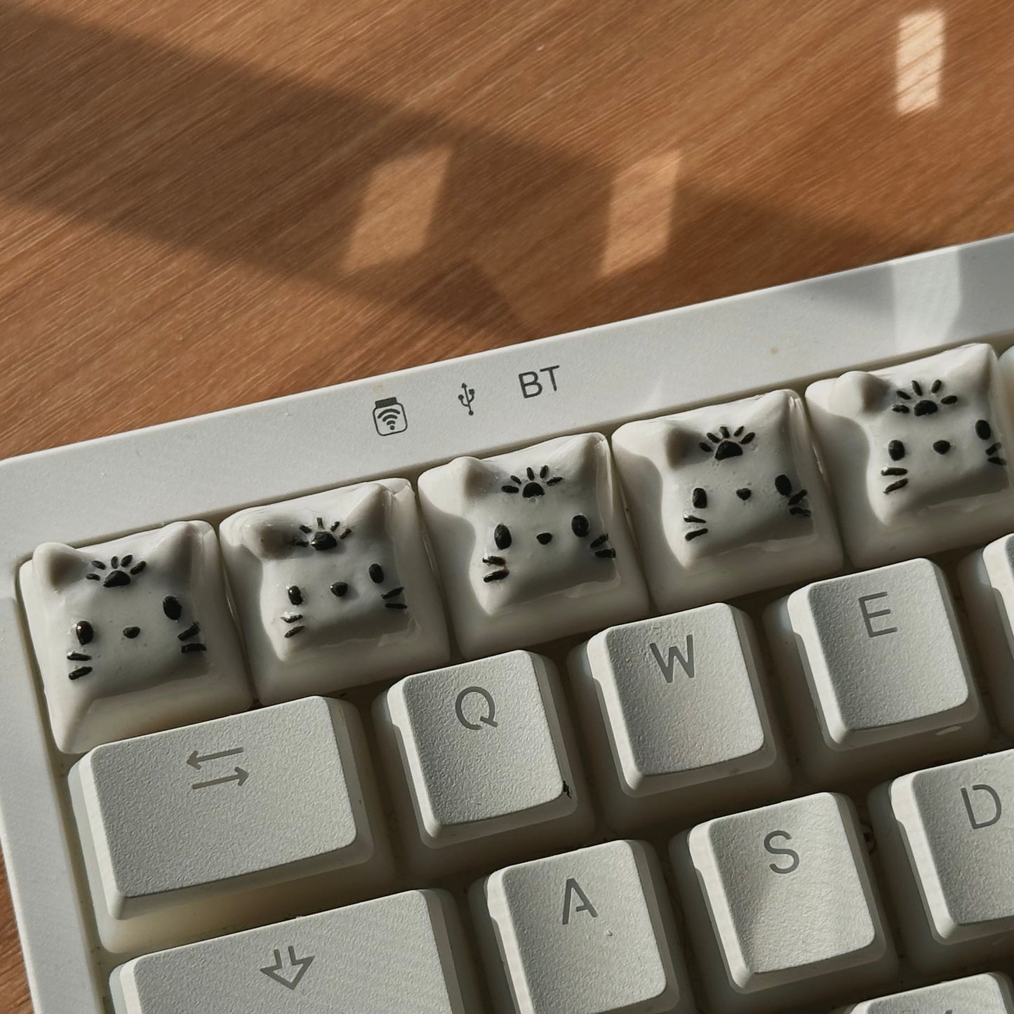 sun & moon kitties | dawn & dusk keycaps